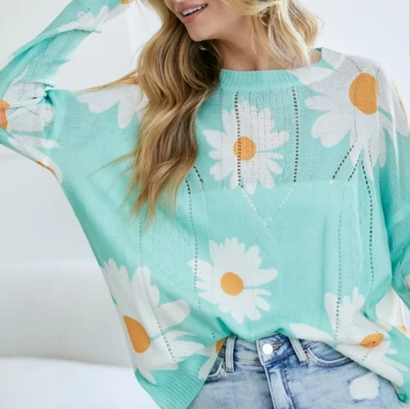 LAST CHANCE Lightweight Knit Daisy Sweater NWOT - Picture 5 of 13